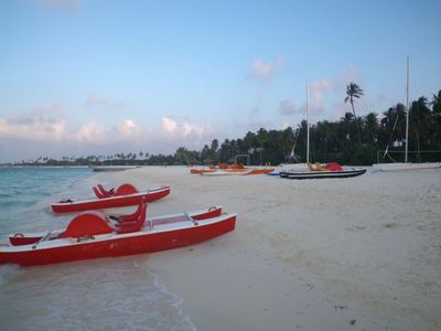 boat hire Atmosphere Kanifushi, Maldives